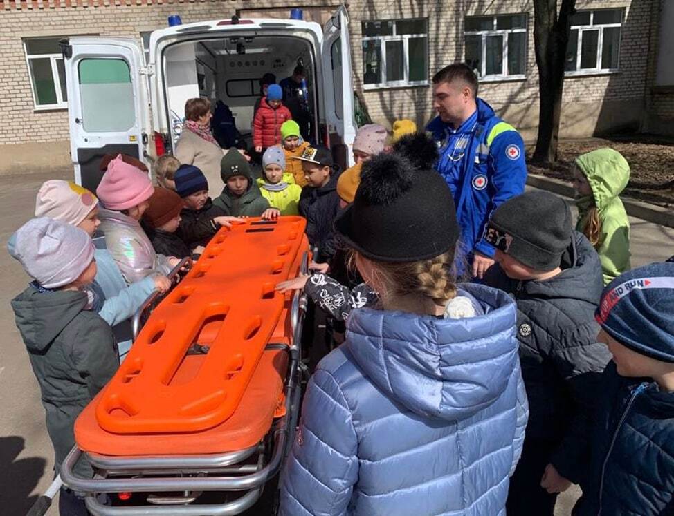 Организация встречи сотрудников скорой помощи с учащимися школы №16