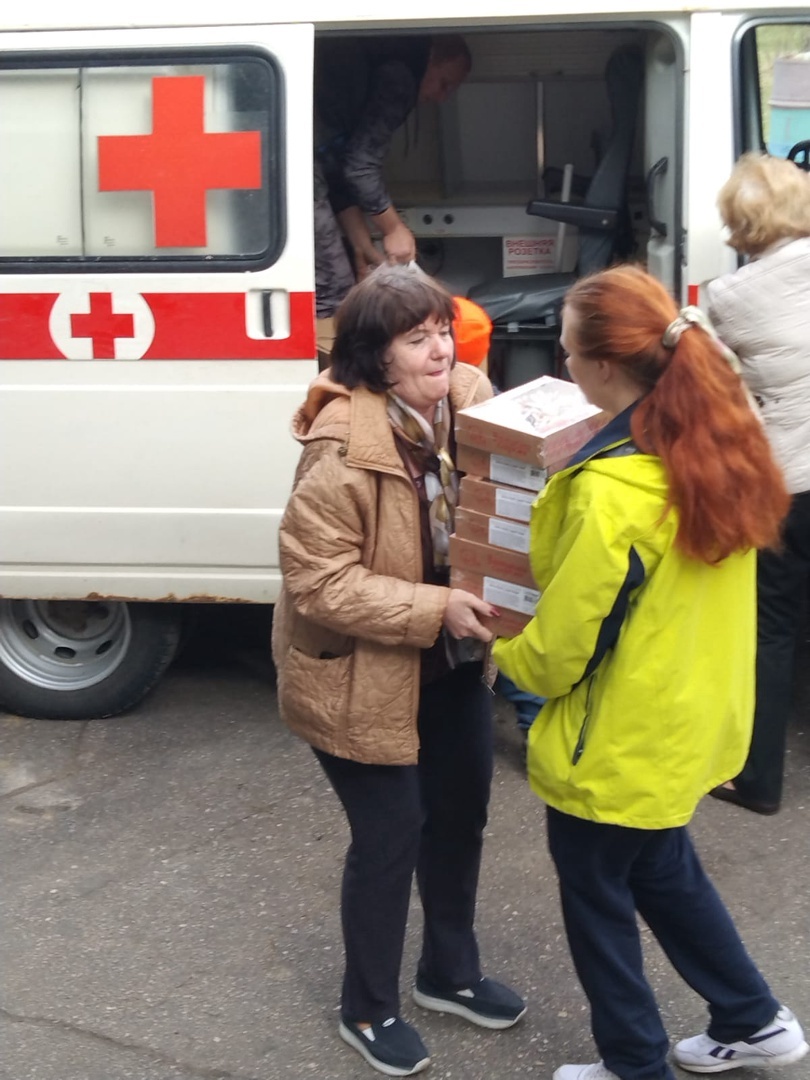 Работники Можайской ЦРБ откликнулись на призыв об оказании гуманитарной помощи детям и женщинам Донбасса, которые прибыли в Подмосковье.
