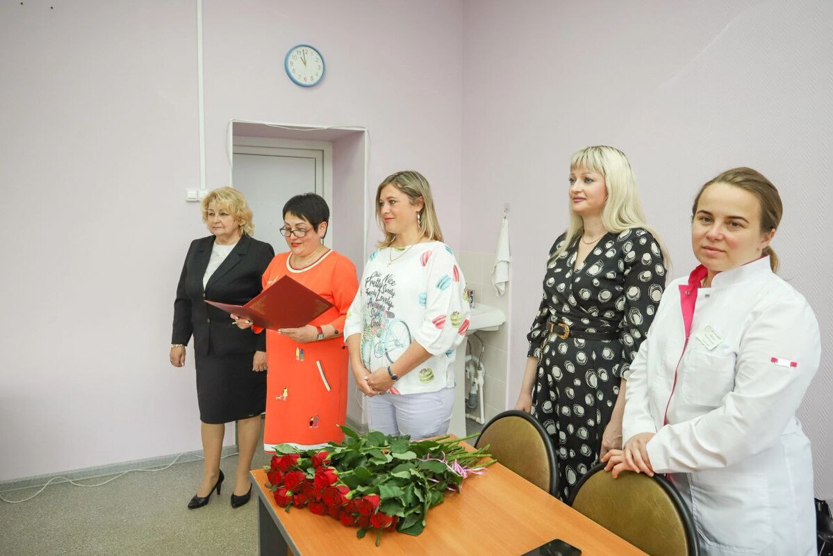 Медицинских сестер поздравили с профессиональным праздником