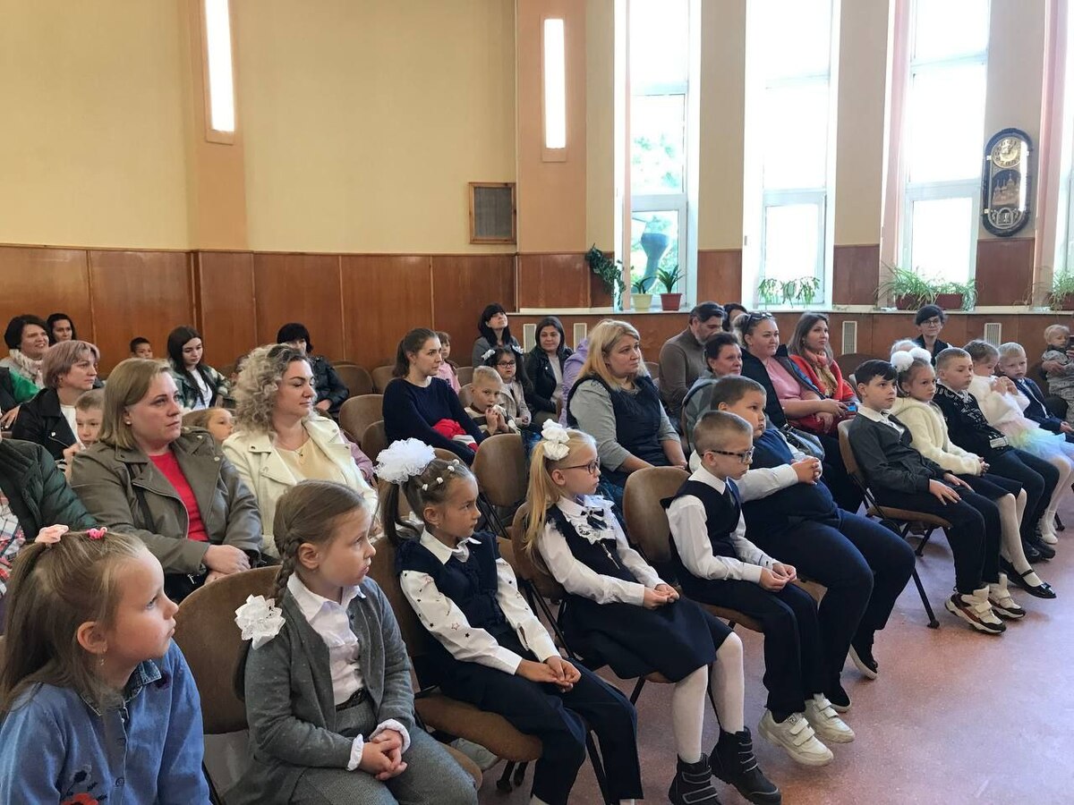 Поздравили детей сотрудников медучреждения