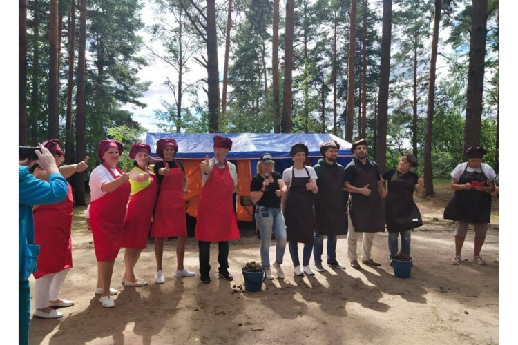 Компания трудового коллектива Солнечногорской областной больницы участвовала в кулинарном тимбилдинге